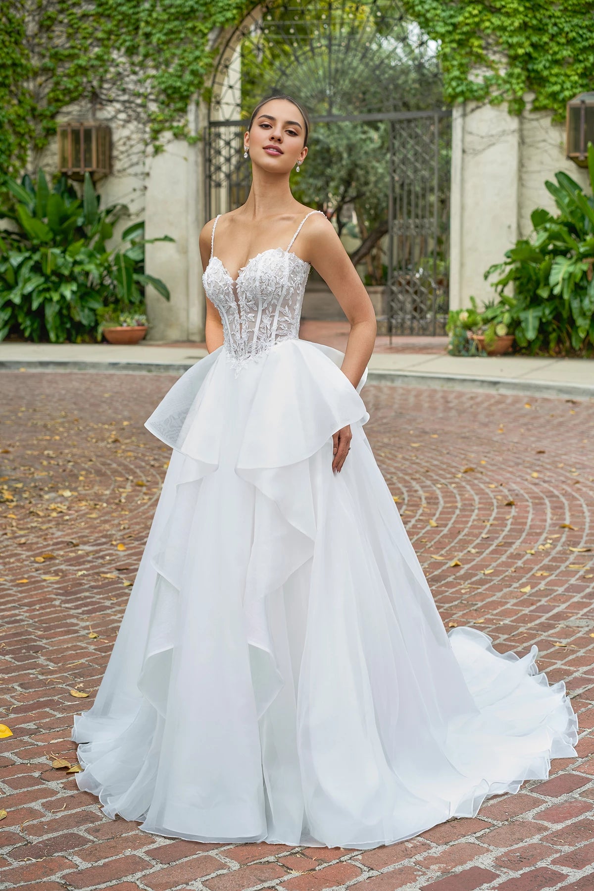 V-neck off shoulder sheer lace applique thin shoulder strap backless and floor length wedding dress